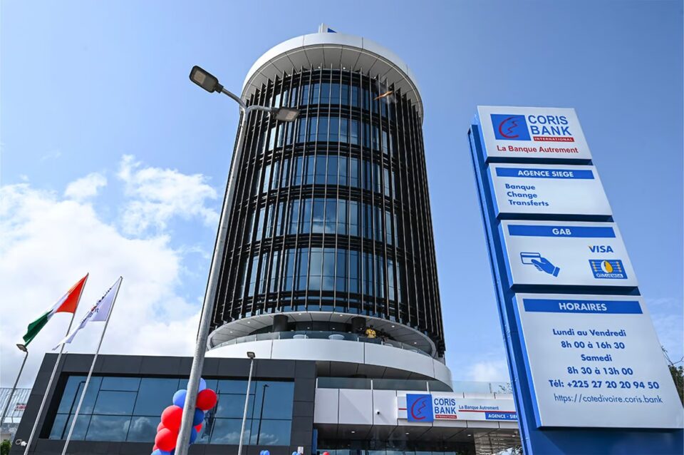 Alerte aux arnaques : Coris Bank met en garde contre de fausses offres d’investissement en ligne